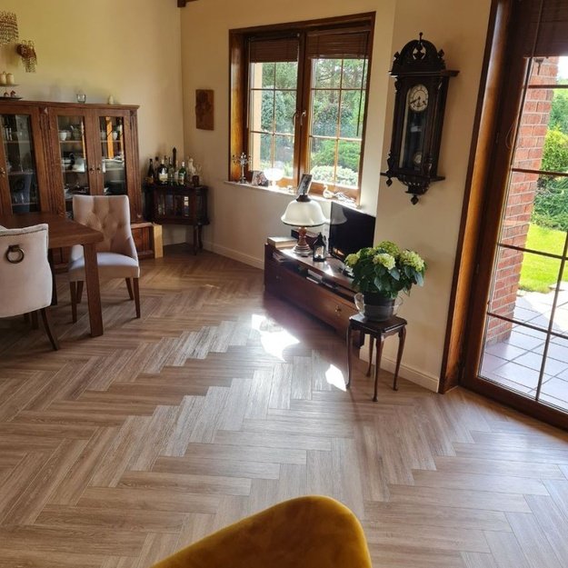 Bestlaminate Adduri A+B Carmel Oak ESPC vinilinė grindų danga eglute