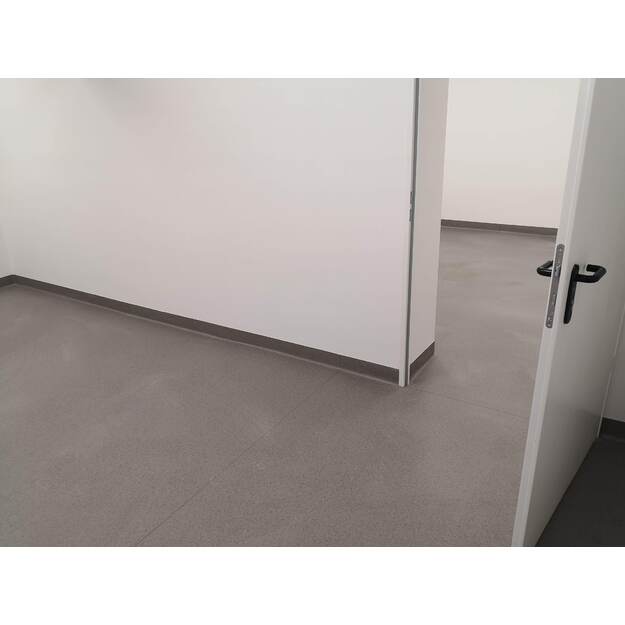 2. Grindjuosčių įrengimas (PVC užlenkiama ant sienos)
