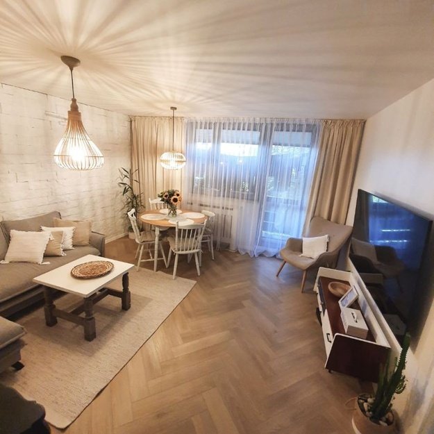 Bestlaminate Adduri HD Natural Oak klijuojama LVT vinilinė grindų danga eglute